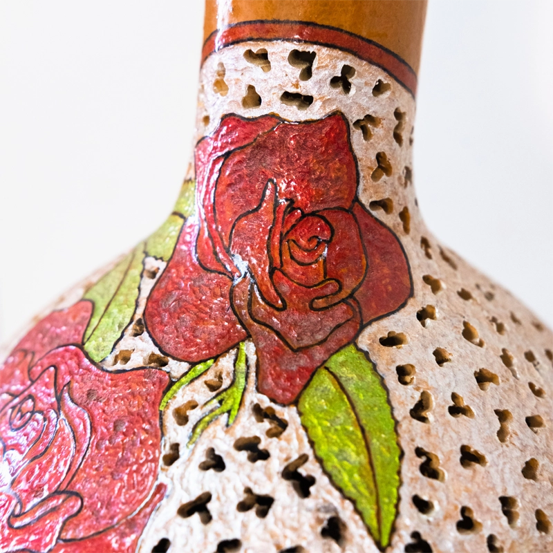Gourd lamp, red rose