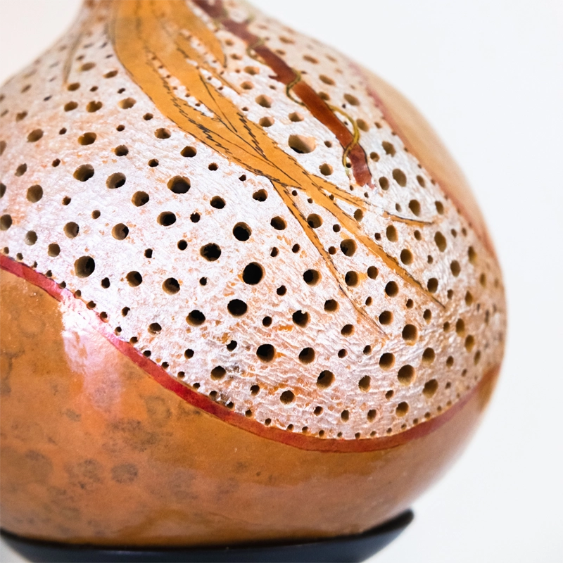 Gourd lamp, time for a snack