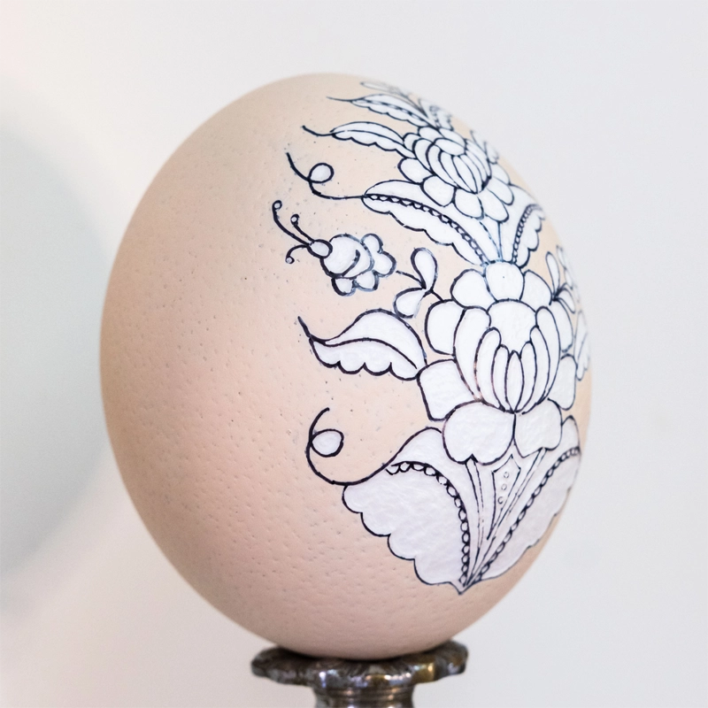 Ostrich egg lamp